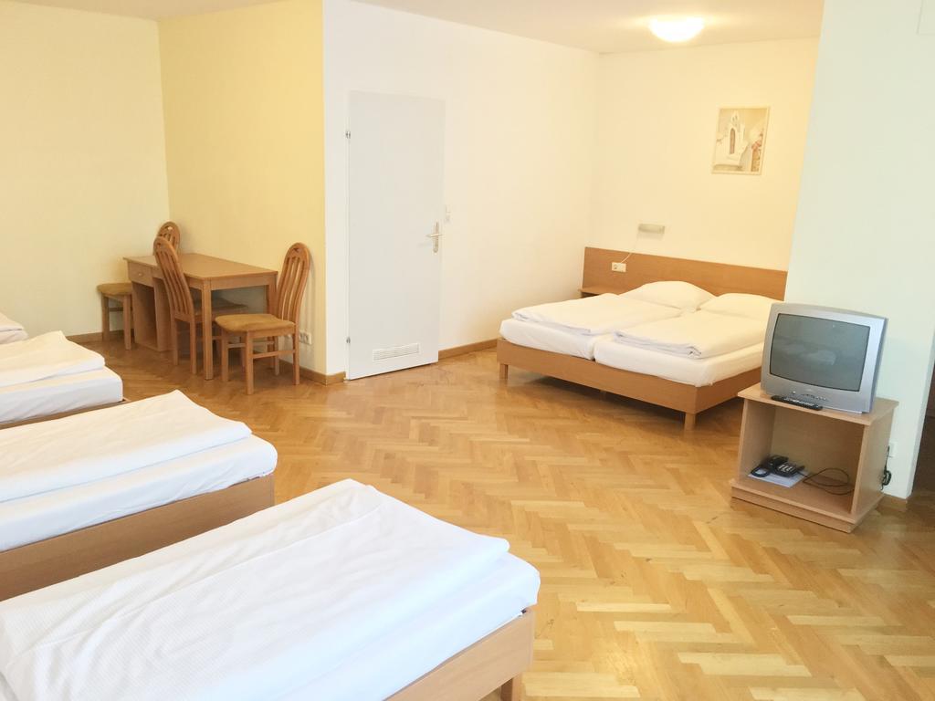 וינה Hotel Geblergasse מראה חיצוני תמונה